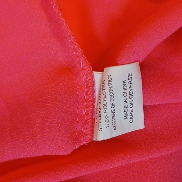 Eyeshadow Cutout 3/4 Length Sleeve Blouse - Picture 5 of 7